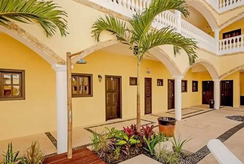 We Playa Hotel Playa del Carmen Albergue