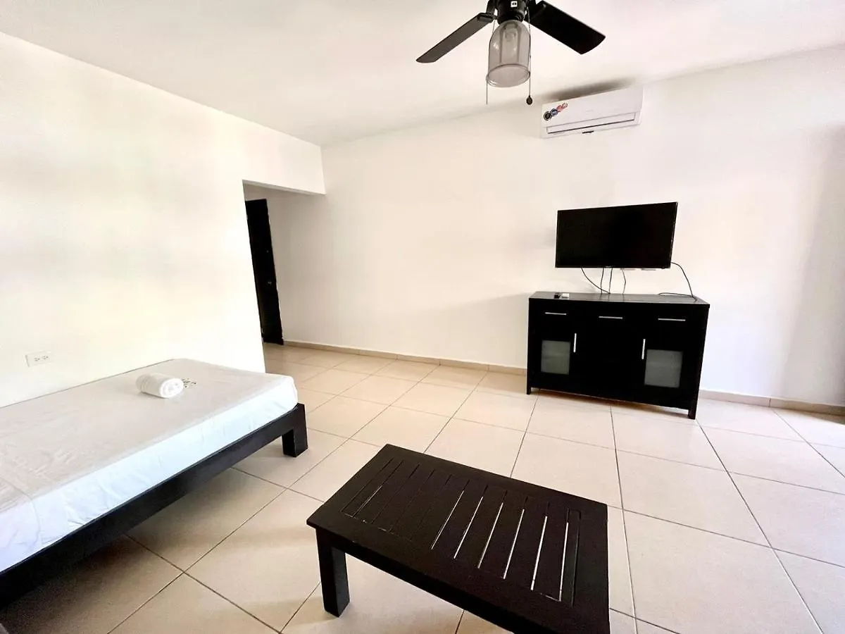 Albergue We Playa Hotel Playa del Carmen México