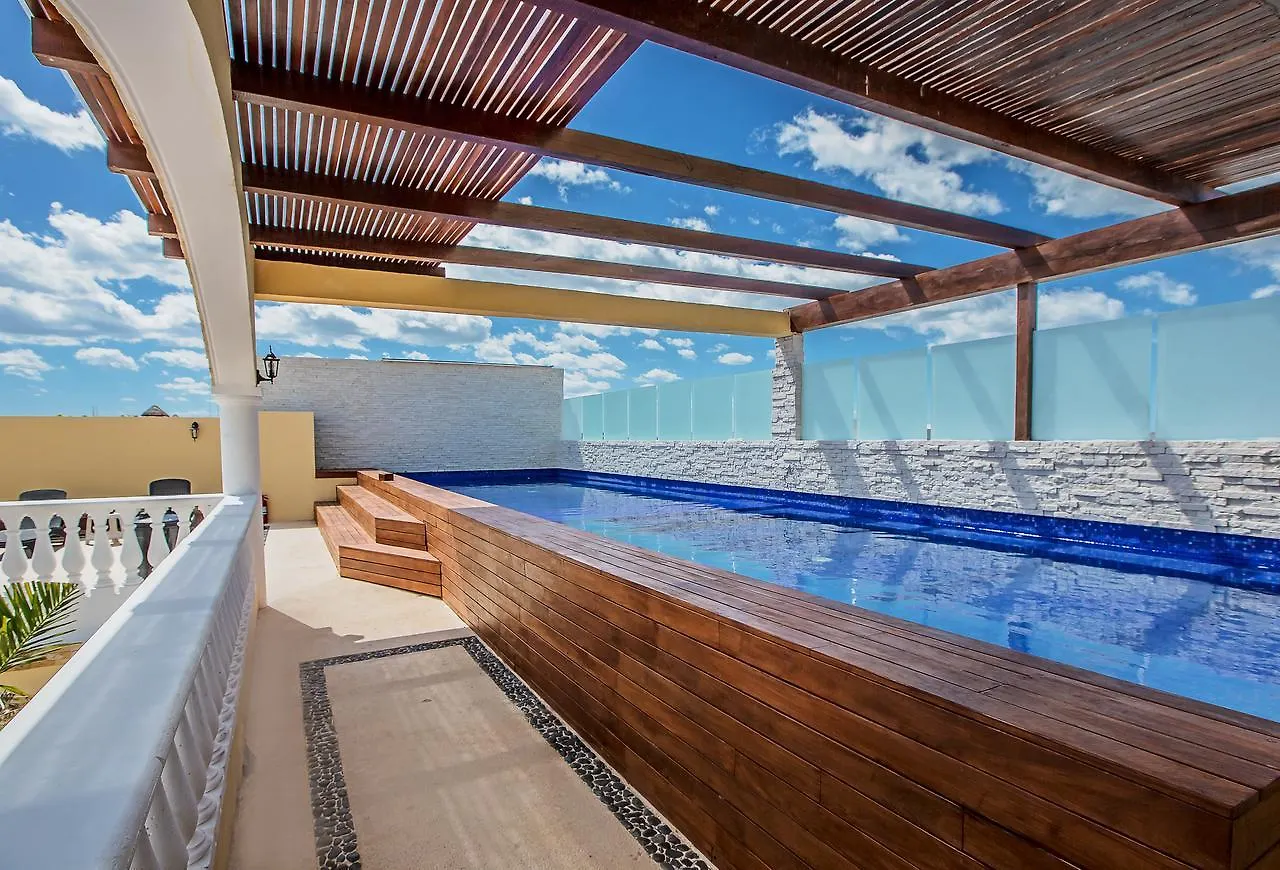 We Playa Hotel Playa del Carmen